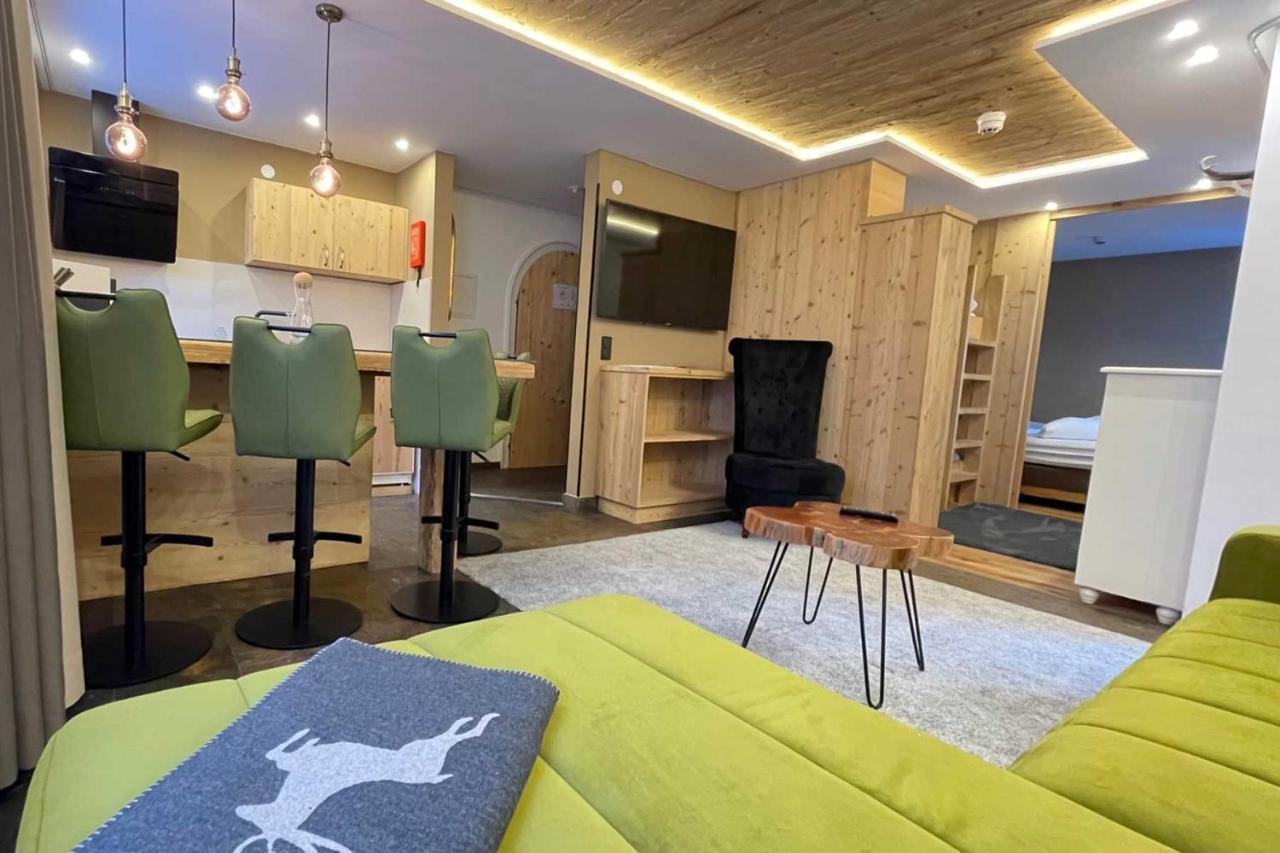 Quality Hosts Arlberg - Alptyrol Appartements Sankt Anton am Arlberg Exterior photo